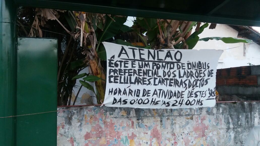 foto-andre-souza-ponto-de-onibus-assaltos-santa-marina-3