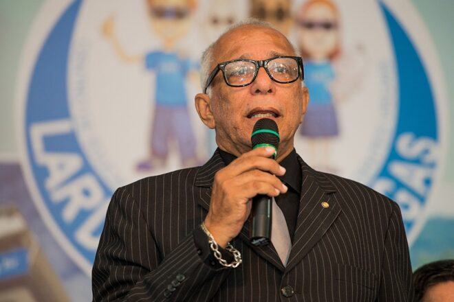 - REVISTA MAIS SANTOS