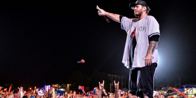 - REVISTA MAIS SANTOS