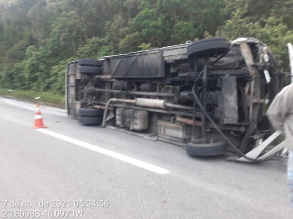 - REVISTA MAIS SANTOS